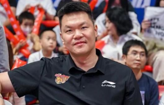 三大交易震撼CBA！崔永熙加盟广东内幕揭晓